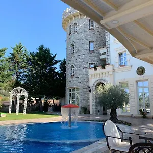 **** Otel Castle Konti Arnavutluk